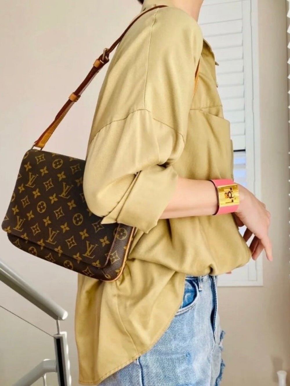 Authentic Louis Vuitton Monogram Canvas Musette Tango Bag LV Excellent Condition - Picture 4 of 16